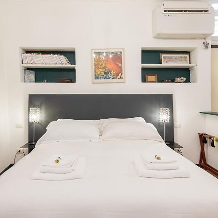 Old Trastevere Studio Рим Екстер'єр фото