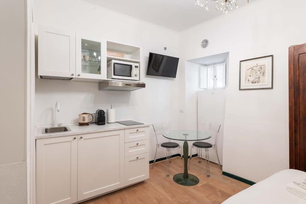 Old Trastevere Studio Рим Екстер'єр фото